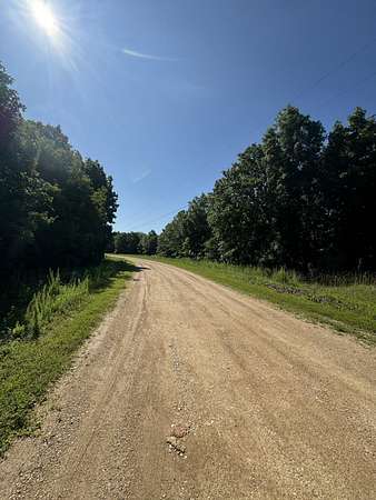 9 Acres of Residential Land for Sale in Tunas, Missouri