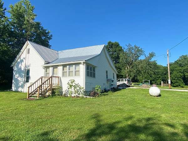 6 Acres of Residential Land with Home for Sale in Bevier, Missouri