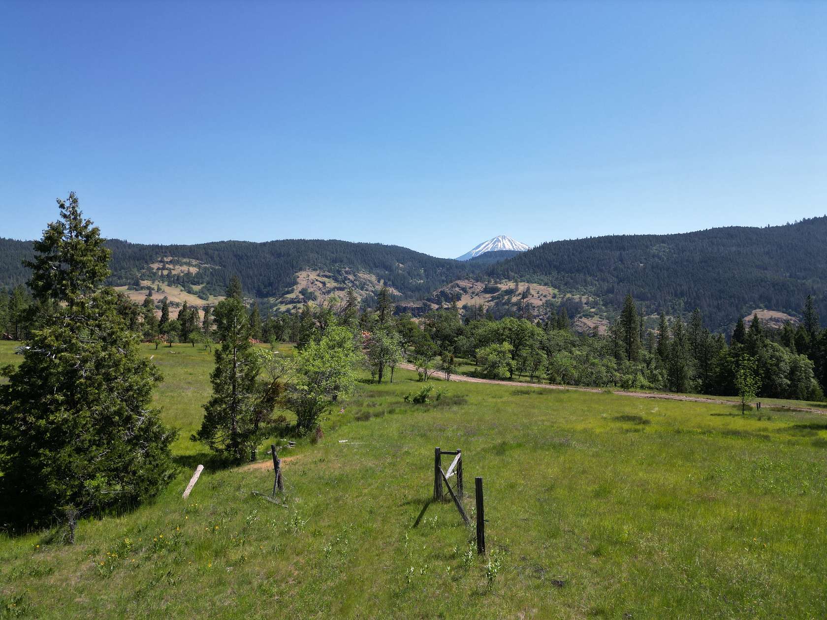 280 Acres of Land for Sale in Eagle Point, Oregon