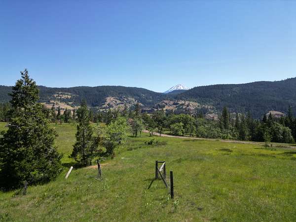 280 Acres of Land for Sale in Eagle Point, Oregon