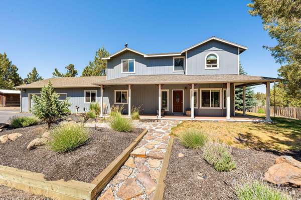 2.35 Acres of Residential Land with Home for Sale in Sisters, Oregon