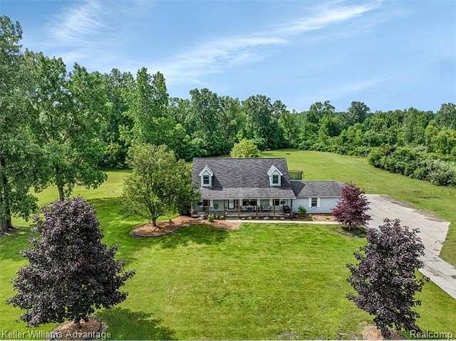 4.63 Acres of Land with Home for Sale in Romulus, Michigan