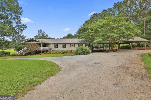 27.5 Acres of Land with Home for Sale in Greenville, Georgia
