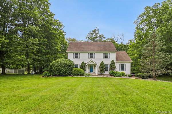 1.59 Acres of Residential Land with Home for Sale in Carmel, New York