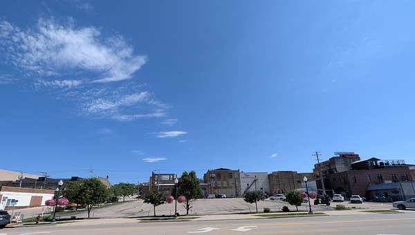 0.5 Acres of Commercial Land for Sale in Dixon, Illinois