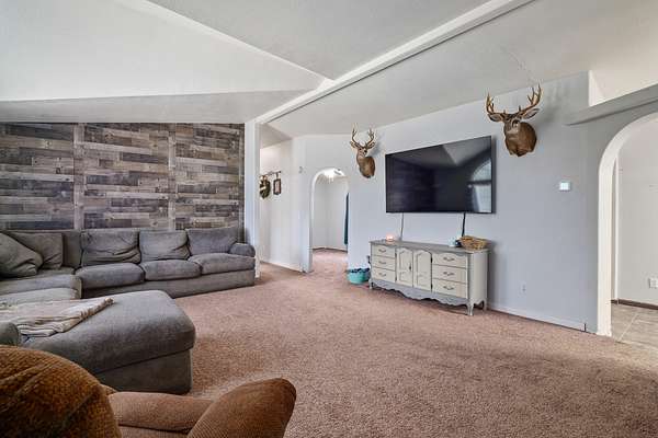 4.5 Acres of Residential Land with Home for Sale in Grants Pass, Oregon