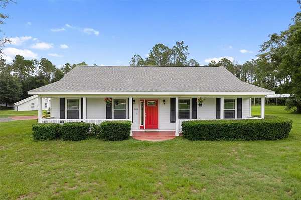 2 Acres of Residential Land with Home for Sale in Trenton, Florida