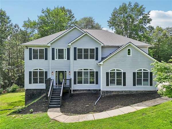 5.54 Acres of Residential Land with Home for Sale in Hoschton, Georgia