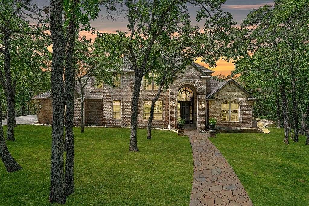 3.69 Acres of Residential Land with Home for Sale in Pilot Point, Texas