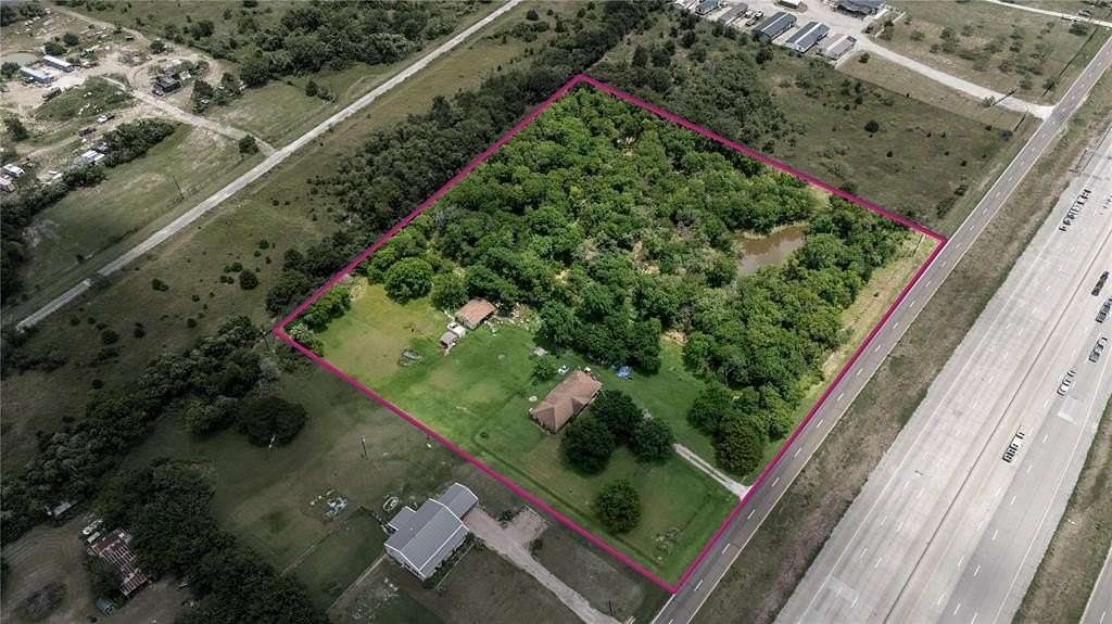 5 Acres of Improved Mixed-Use Land for Sale in Rice, Texas