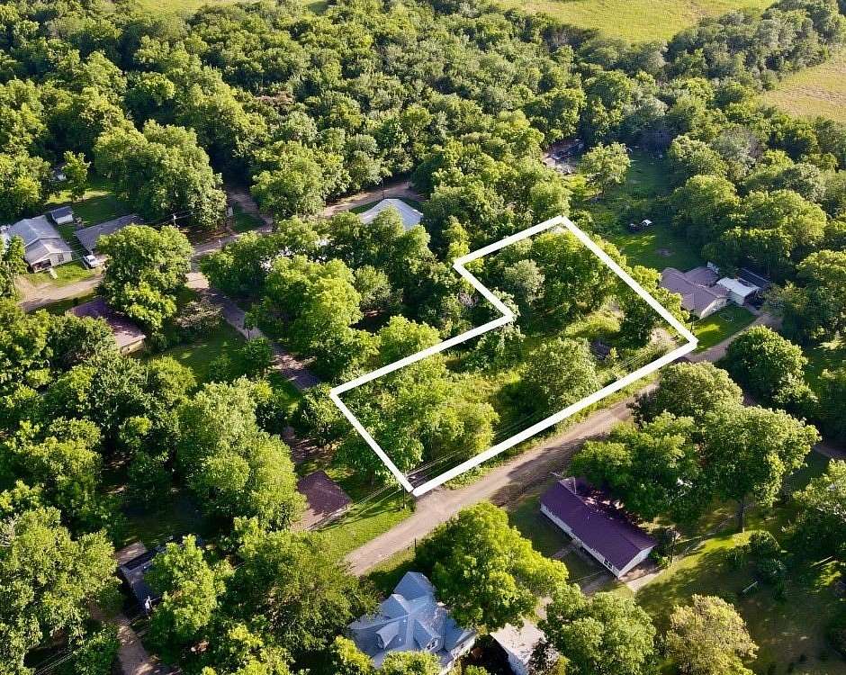 0.44 Acres of Residential Land for Sale in Roxton, Texas