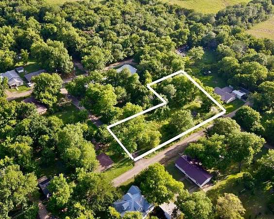 0.44 Acres of Residential Land for Sale in Roxton, Texas