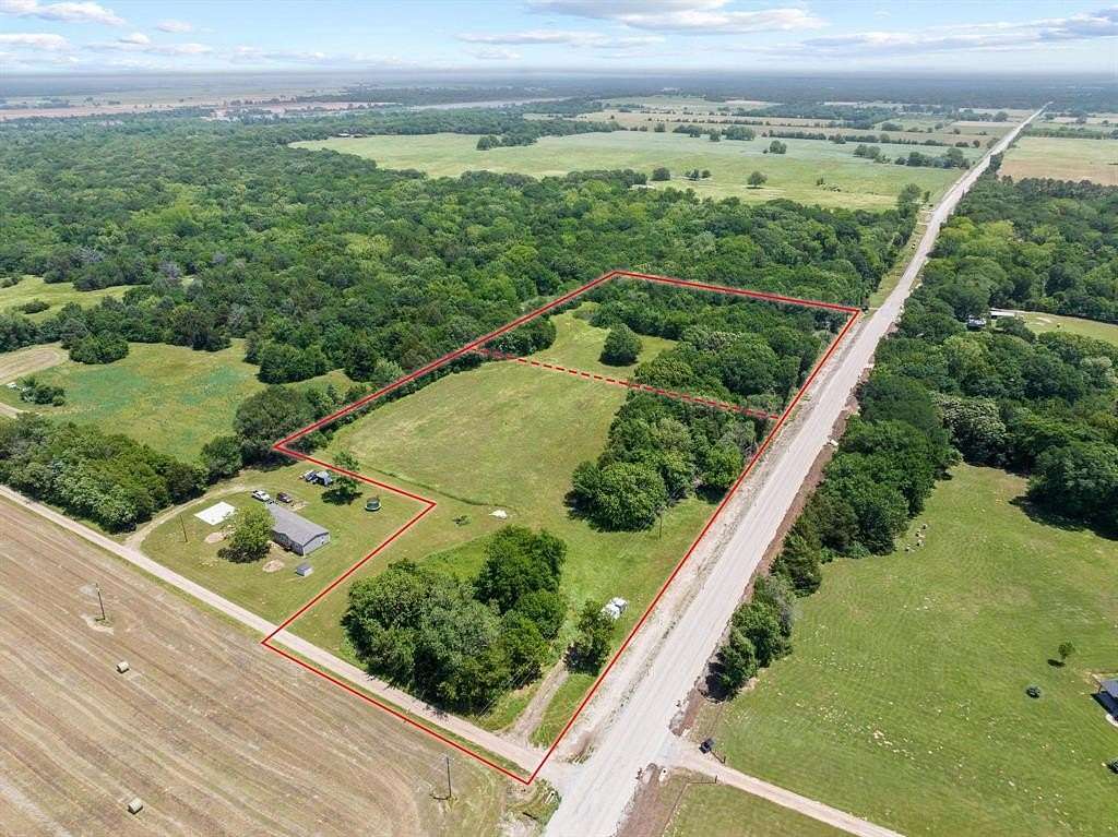 5.28 Acres of Agricultural Land for Sale in Bonham, Texas