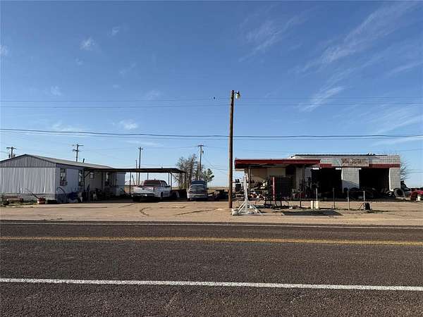 2.75 Acres of Commercial Land for Sale in Munday, Texas