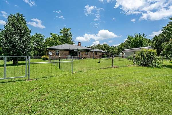 5.28 Acres of Residential Land with Home for Sale in Grand Saline, Texas