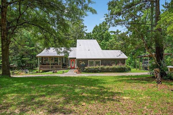 14 Acres of Recreational Land with Home for Sale in Quincy, Florida