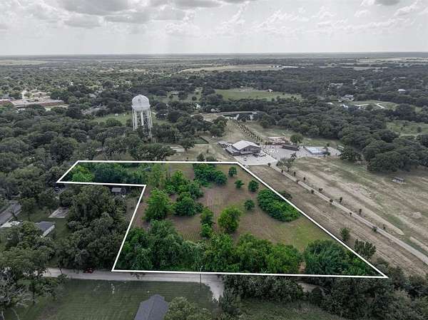 2.74 Acres of Land for Sale in Corsicana, Texas