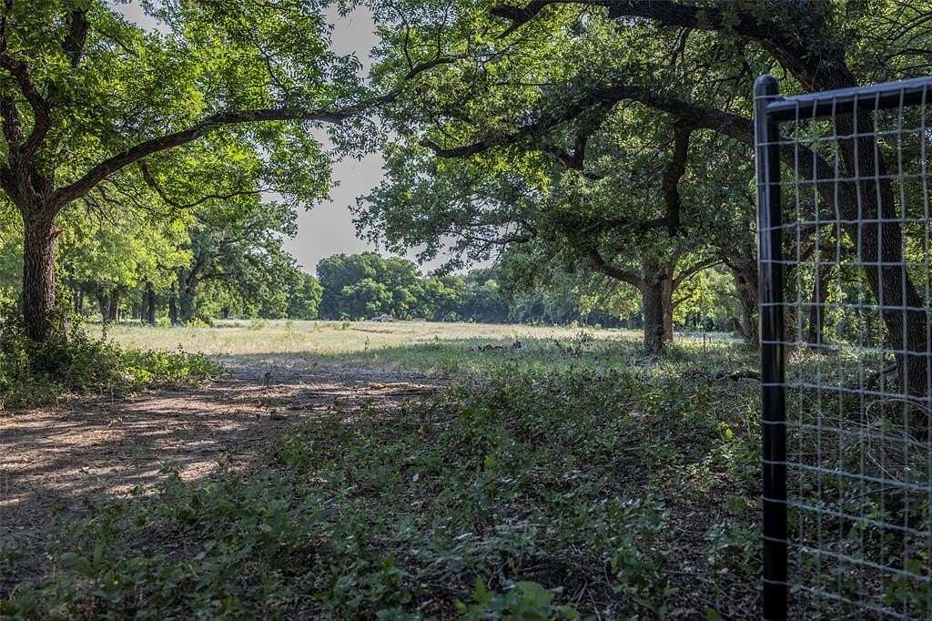2 Acres of Residential Land for Sale in Annetta North, Texas