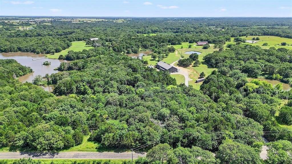 3.17 Acres of Residential Land for Sale in Whitesboro, Texas