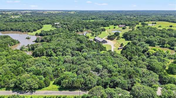3.17 Acres of Residential Land for Sale in Whitesboro, Texas