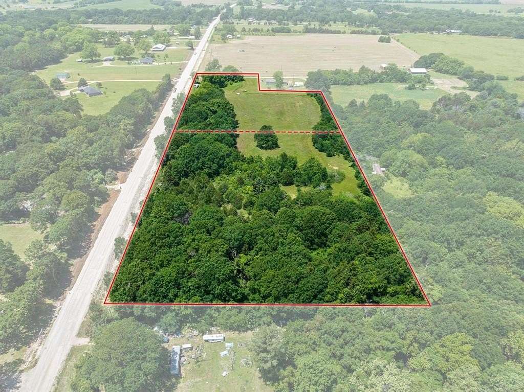 5.28 Acres of Agricultural Land for Sale in Bonham, Texas