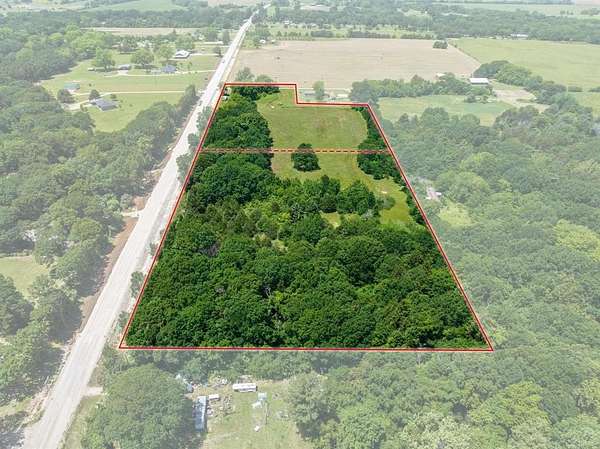 5.28 Acres of Agricultural Land for Sale in Bonham, Texas