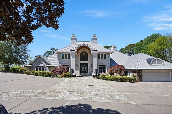 6 Acres of Land with Home for Sale in Russellville, Arkansas