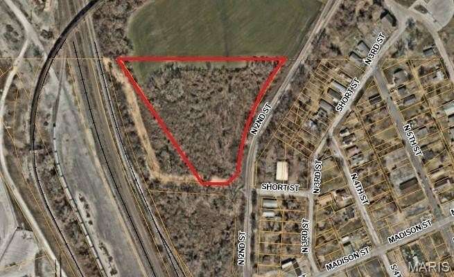 5.17 Acres of Commercial Land for Sale in Brooklyn, Illinois