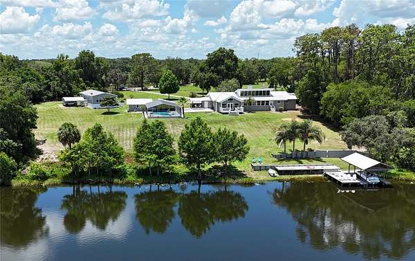 14.8 Acres of Land with Home for Sale in Ocklawaha, Florida