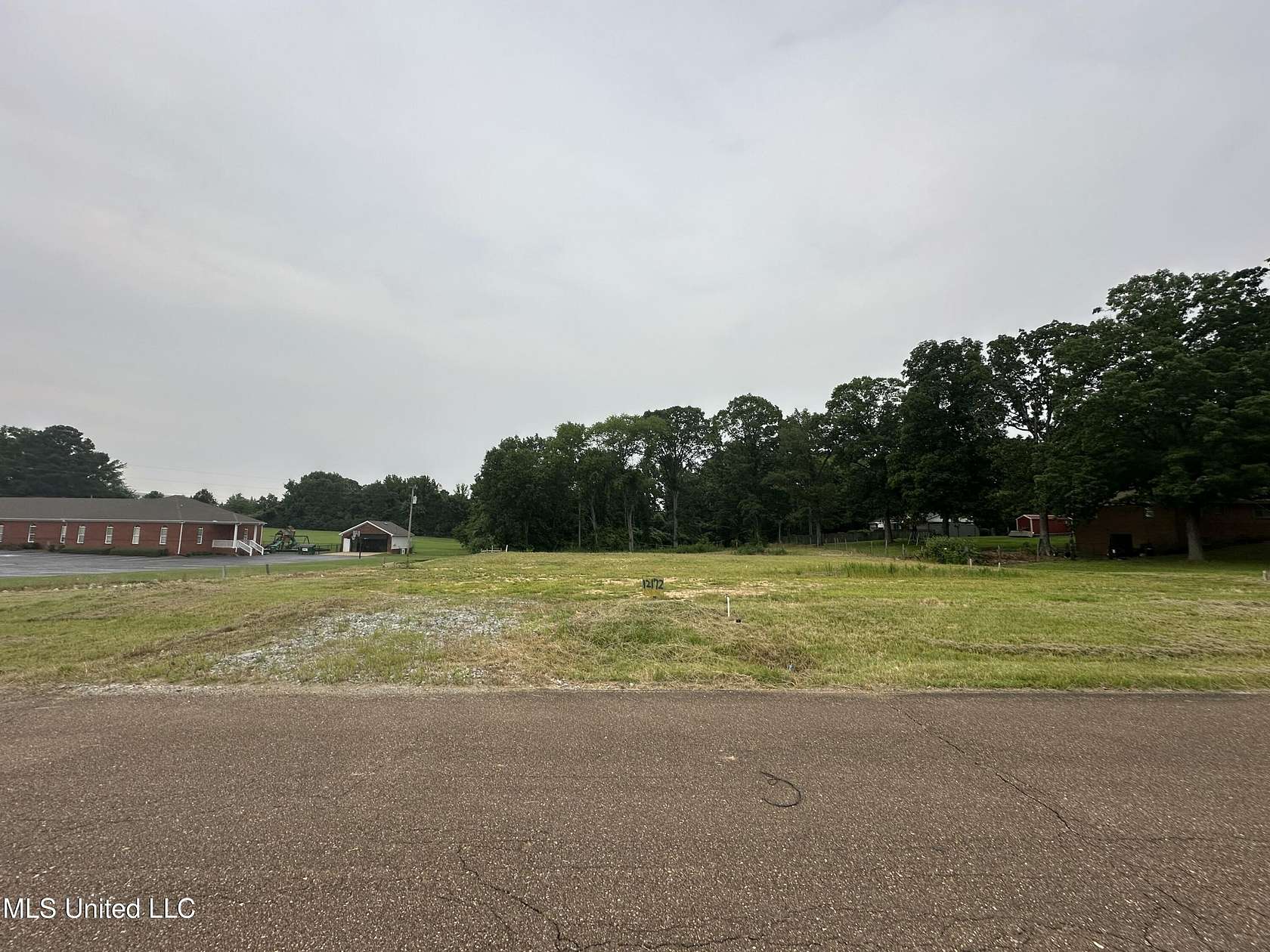 1.2 Acres of Residential Land for Sale in Olive Branch, Mississippi
