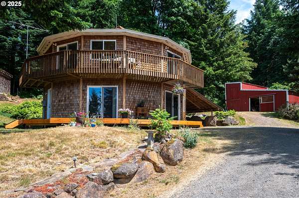 6 Acres of Land with Home for Sale in Beavercreek, Oregon