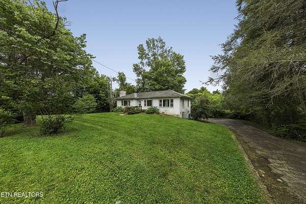 6 Acres of Residential Land with Home for Sale in Knoxville, Tennessee
