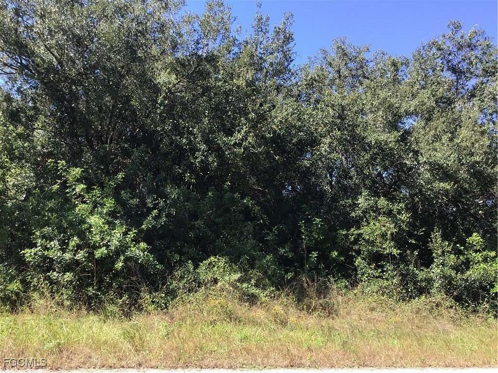 0.5 Acres of Residential Land for Sale in Lehigh Acres, Florida