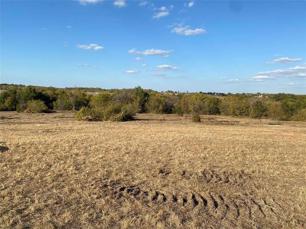 5 Acres of Land for Sale in Gainesville, Texas