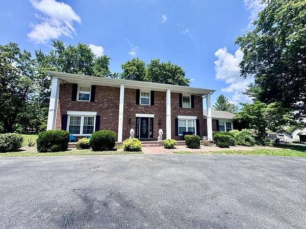 2.43 Acres of Residential Land with Home for Sale in Madisonville, Kentucky