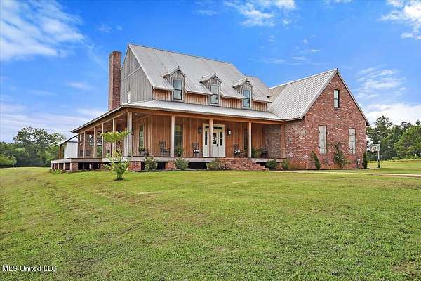 37 Acres of Land with Home for Sale in Mendenhall, Mississippi