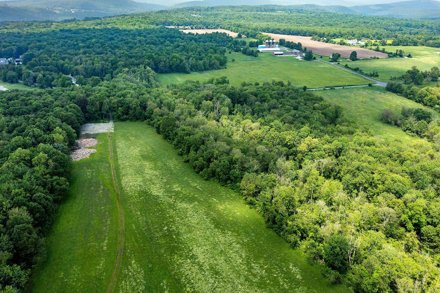 65 Acres of Land for Sale in Washington, Connecticut