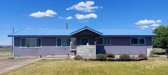 2.75 Acres of Residential Land with Home for Sale in Alturas, California