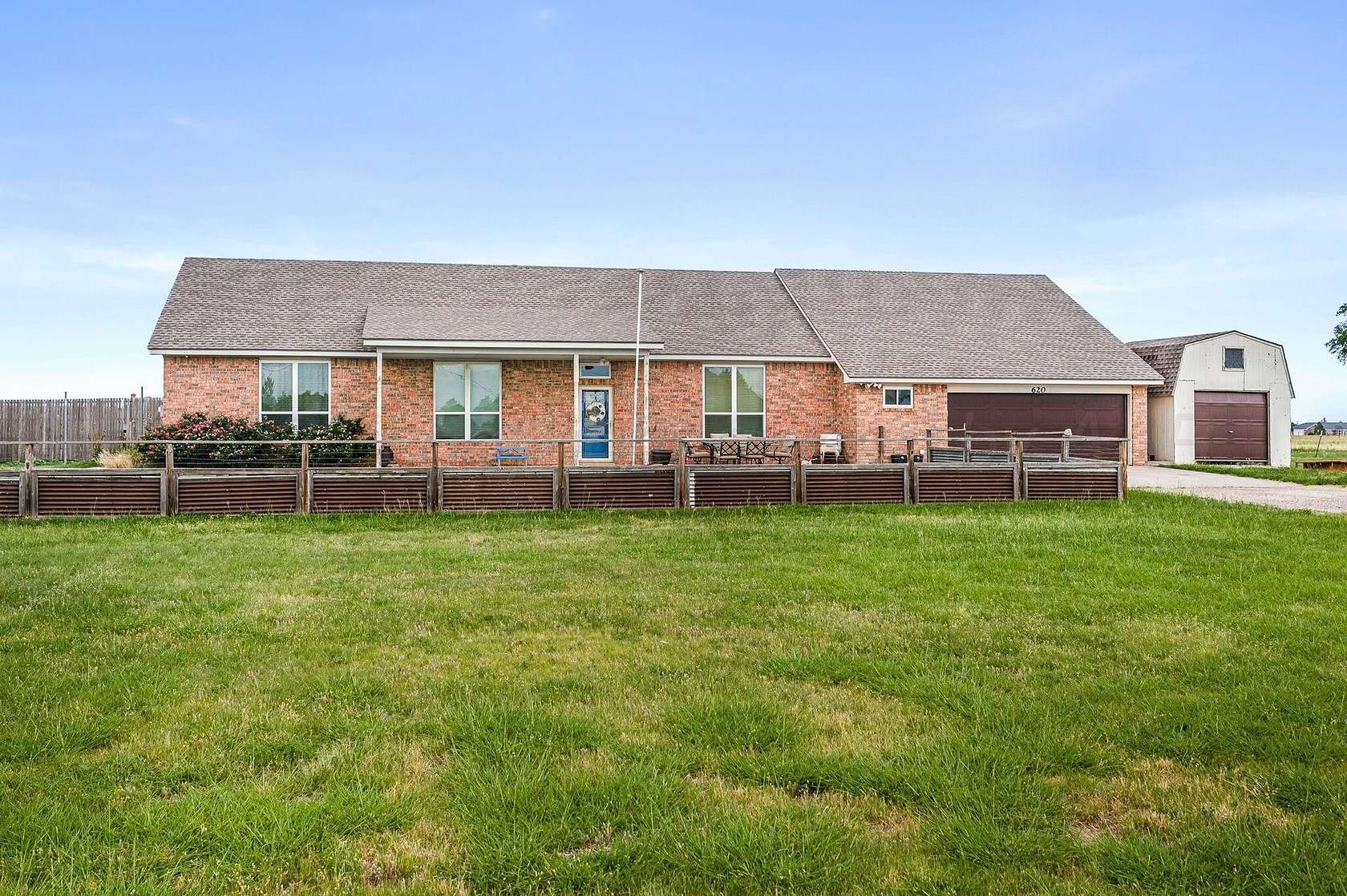 2 Acres of Residential Land with Home for Sale in Amarillo, Texas