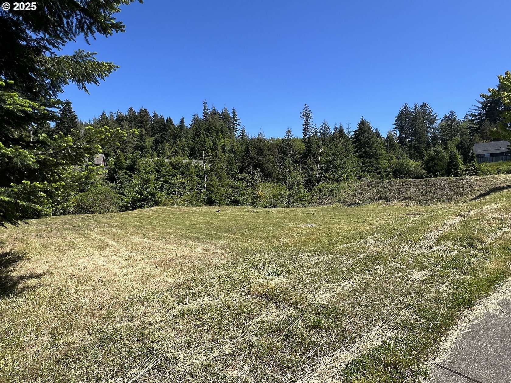 0.41 Acres of Residential Land for Sale in Coos Bay, Oregon
