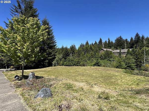 0.41 Acres of Residential Land for Sale in Coos Bay, Oregon