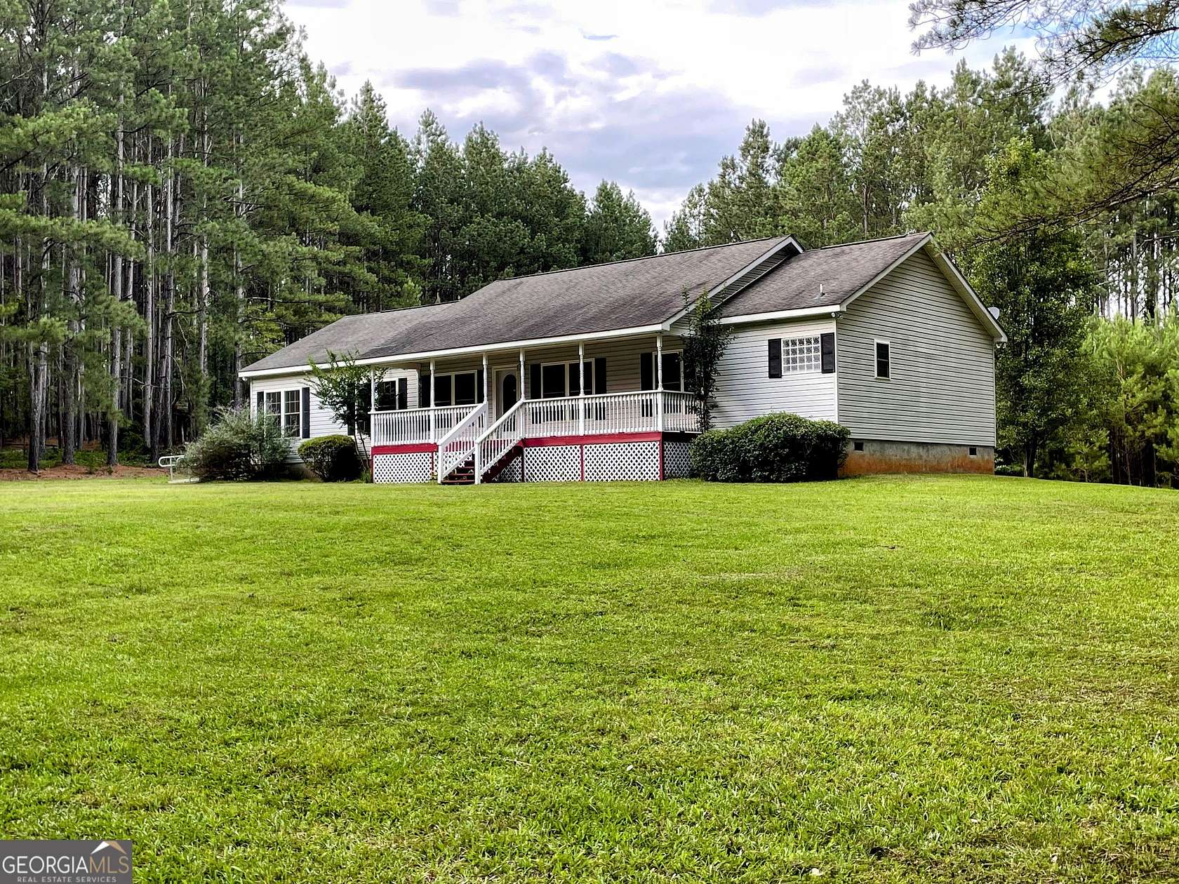 10.6 Acres of Land with Home for Sale in Comer, Georgia