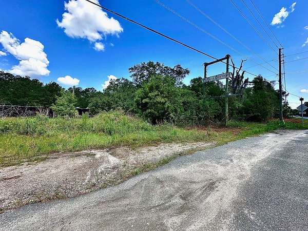 9.88 Acres of Mixed-Use Land for Sale in Crawfordville, Florida