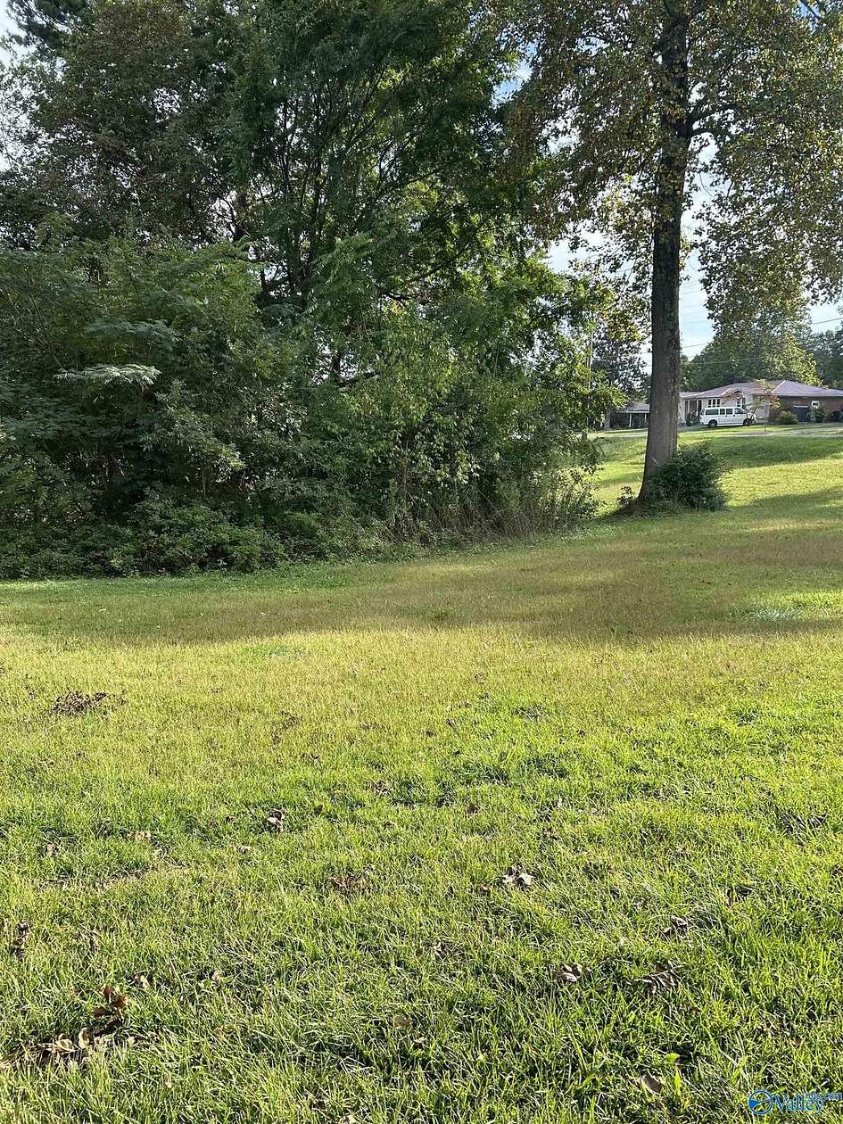 1 Acre of Residential Land for Sale in Guntersville, Alabama