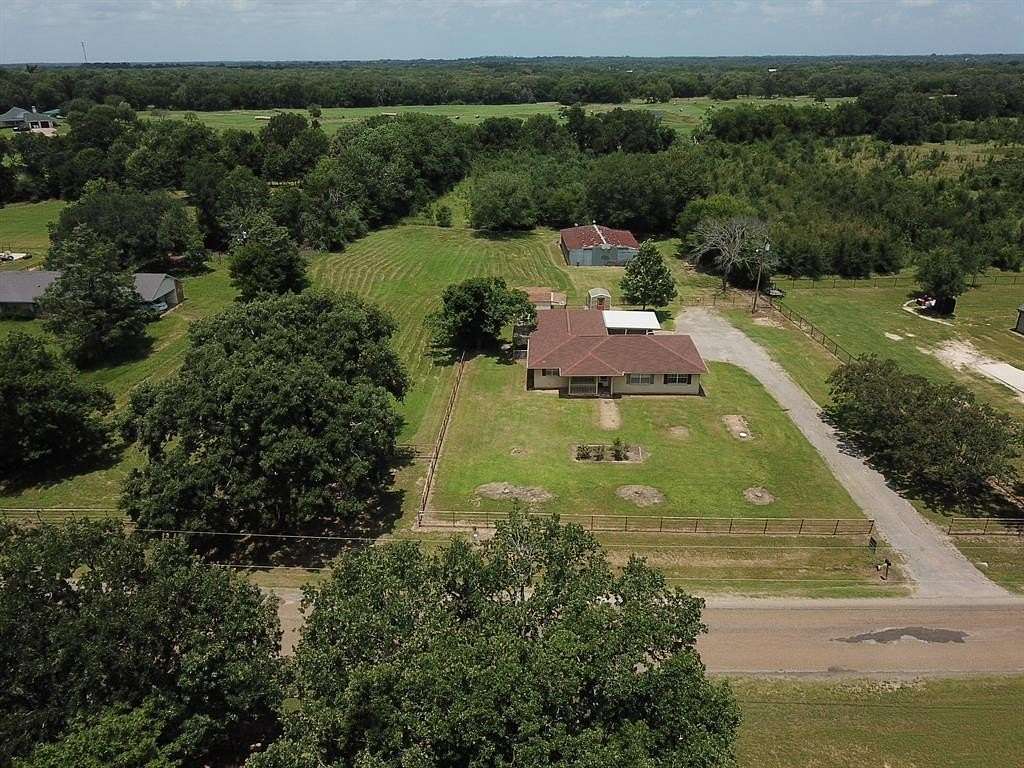 1.85 Acres of Residential Land with Home for Sale in Canton, Texas