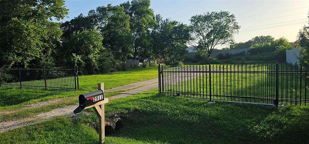 0.29 Acres of Land for Sale in Balch Springs, Texas