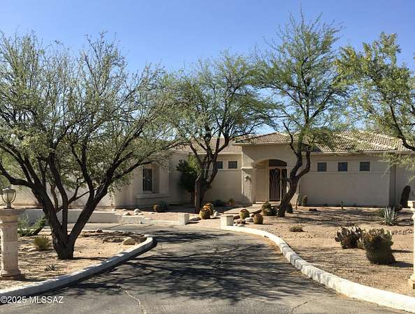 4 Acres of Residential Land with Home for Sale in Tucson, Arizona