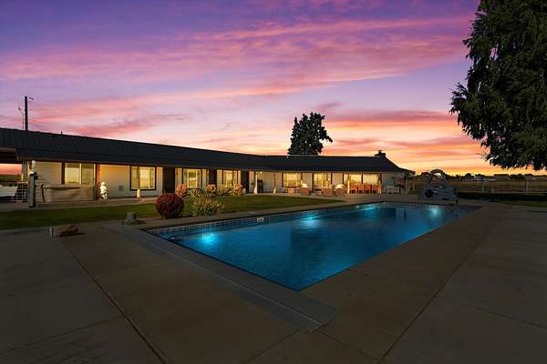 451 Acres of Land with Home for Sale in Moses Lake, Washington