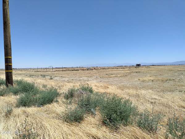 2.5 Acres of Residential Land for Sale in Rosamond, California