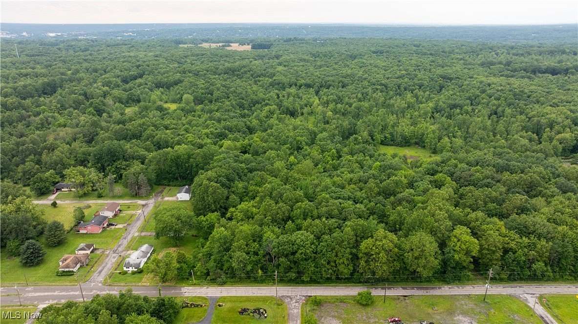 13 Acres of Land for Sale in Hubbard, Ohio